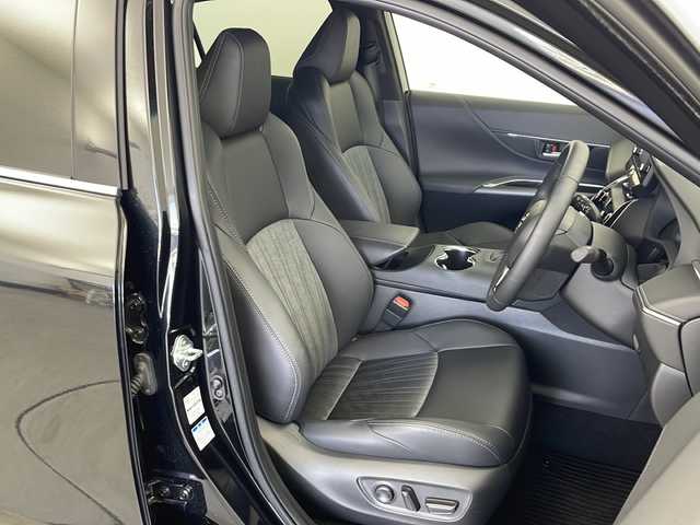 トヨタ ハリアー G 秋田県 2020(令2)年 1万km プレシャスブラックパール 4WD/純正ナビ（BT/フルセグ/ACP/AA）/バックカメラ/オートクルーズコントロール/ハーフレザーシート/D席パワーシート/ビルトインETC/LEDヘッドライト/オートライト/オートハイビーム/ワイパーデアイサー/パワーバックドア/デジタルインナールームミラー/純正ドライブレコーダー/クリアランスソナー/スマートキー