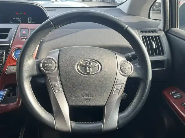トヨタ プリウス α G 静岡県 2016(平28)年 16.4万km ホワイトパールクリスタルシャイン ハーフレザーシート/社外ナビ(アルパイン)/(CD/DVD/BT/フルセグ)/衝突被害軽減システム/バックカメラ/クルーズコントロール/レーンキープアシスト/スマートキー/ETC/ドライブレコーダー/純正フロアマット/純正16インチアルミホイール/保証書/取扱説明書