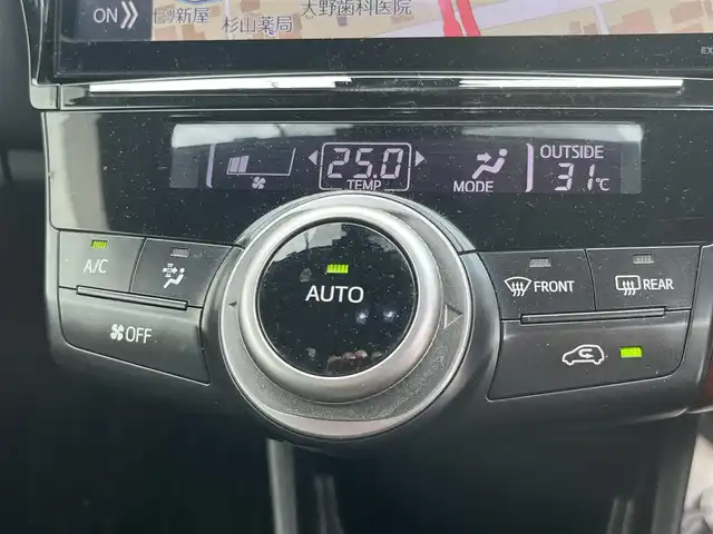 トヨタ プリウス α G 静岡県 2016(平28)年 16.4万km ホワイトパールクリスタルシャイン ハーフレザーシート/社外ナビ(アルパイン)/(CD/DVD/BT/フルセグ)/衝突被害軽減システム/バックカメラ/クルーズコントロール/レーンキープアシスト/スマートキー/ETC/ドライブレコーダー/純正フロアマット/純正16インチアルミホイール/保証書/取扱説明書