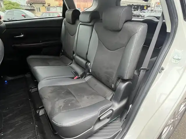 トヨタ プリウス α G 静岡県 2016(平28)年 16.4万km ホワイトパールクリスタルシャイン ハーフレザーシート/社外ナビ(アルパイン)/(CD/DVD/BT/フルセグ)/衝突被害軽減システム/バックカメラ/クルーズコントロール/レーンキープアシスト/スマートキー/ETC/ドライブレコーダー/純正フロアマット/純正16インチアルミホイール/保証書/取扱説明書