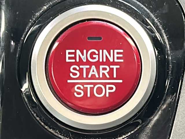 ホンダ Ｎ ＢＯＸ 2トーン カスタム ターボSSパッケージ 茨城県 2016(平28)年 5.9万km プレミアムホワイトパールⅡ 純正7インチメモリナビ【VXM-174VFXi】/(地デジTV・CD・DVD・BT・ラジオ再生)/両側パワースライドドア/CTBA/クルーズコントロール/ハーフレザーシート/シートヒーター/ETC/バックカメラ/オートライト/HIDヘッドライト/純正15inオールブラックアルミホイール/純正フロアマット/スマートキー/取扱説明書/保証書