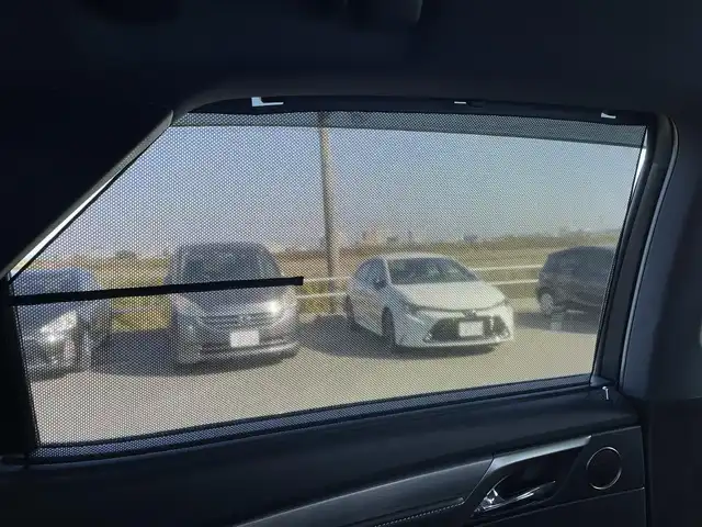 レクサス ＲＸ 200t Fスポーツ 佐賀県 2017(平29)年 6.3万km ホワイトノーヴァガラスフレーク 黒革シート/純正12.3インチSDナビゲーション/・フルセグTV/CD/DVD・BR/SD/USB/Bluetooth/バック・サイドカメラ/ビルトインETC2.0/ヘッドアップディスプレイ/パワーバックドア/リバース連動ドアミラー/100V電源/電子パーキングブレーキ/・AUTO HOLD機能/DN席パワーシート(D席メモリー機能付)/シートヒーター/シートベンチレーション/ISOFIX対応/パドルシフト/革巻きステアリング/ステアリングヒーター/ステアリングリモコン/純正20インチアルミホイール/角目三眼LEDヘッドライト/・オートマチックハイビーム/純正LEDフォグランプ/純正フロアマット/純正ドアバイザ―/新車保証書/取扱説明書/スペアキー１本/レクサスセーフティシステムプラス/・レーダークルーズコントロール/・レーンキープアシストシステム/・プリクラッシュセーフティ/・ブラインドスポットモニター/・インテリジェントクリアランスソナー