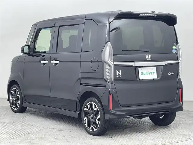 ホンダ Ｎ ＢＯＸ カスタム G L ターボ ホンダセンシング 道央・札幌 2019(令1)年 4.4万km クリスタルブラックパール ・４WD/・Gathersナビゲーション（VXM-240VFi）/　CD/DVD/フルセグ/SD/USB/BT/iPod/・ビルトインETC/・バックカメラ/・純正前方録画ドライブレコーダー/・両側パワースライドドア/・ホンダセンシング/・レーダークルーズコントロール/・レーンキープアシスト/・横滑り防止装置/・衝突軽減ブレーキ/・先行車発進通知/・ロードサインアシスト/・ハーフレザーシート/・前席シートヒーター/・純正フロアマット/・LEDヘッドライト/・オートライト/・スマートキー/・プッシュスタート/・純正AW15インチ/・MTモード付AT/・後方パーキングソナー/・革巻きステアリング/・スイテアリングスイッチ/・フロントフォグライト/・ドアバイザー/・チップアップシーート