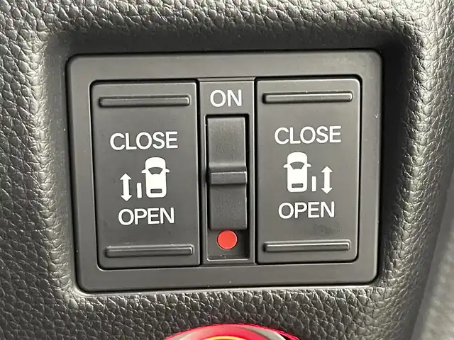 ホンダ Ｎ ＢＯＸ カスタム G L ターボ ホンダセンシング 道央・札幌 2019(令1)年 4.4万km クリスタルブラックパール ・４WD/・Gathersナビゲーション（VXM-240VFi）/　CD/DVD/フルセグ/SD/USB/BT/iPod/・ビルトインETC/・バックカメラ/・純正前方録画ドライブレコーダー/・両側パワースライドドア/・ホンダセンシング/・レーダークルーズコントロール/・レーンキープアシスト/・横滑り防止装置/・衝突軽減ブレーキ/・先行車発進通知/・ロードサインアシスト/・ハーフレザーシート/・前席シートヒーター/・純正フロアマット/・LEDヘッドライト/・オートライト/・スマートキー/・プッシュスタート/・純正AW15インチ/・MTモード付AT/・後方パーキングソナー/・革巻きステアリング/・スイテアリングスイッチ/・フロントフォグライト/・ドアバイザー/・チップアップシーート