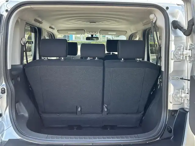 日産 キューブ 15X Vセレクション 愛媛県 2017(平29)年 4万km ブリリアントシルバー 登録時走行距離:39519km/純正フロアマット/ベンチシート/純正FM/AM/AUX/CDプレーヤー/AＡＣ/キセノンヘッドライト/フォグランプ/アイドリングストップ/横滑り防止装置/ABS/パワステ/パワーウィンドウ/エアバッグ/スマートキー/スペアキー