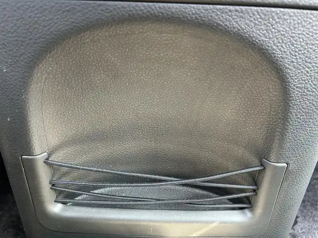 日産 キューブ 15X Vセレクション 愛媛県 2017(平29)年 4万km ブリリアントシルバー 登録時走行距離:39519km/純正フロアマット/ベンチシート/純正FM/AM/AUX/CDプレーヤー/AＡＣ/キセノンヘッドライト/フォグランプ/アイドリングストップ/横滑り防止装置/ABS/パワステ/パワーウィンドウ/エアバッグ/スマートキー/スペアキー