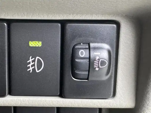 スズキ エブリィ ワゴン PZターボ 熊本県 2025(令7)年 0.3万km クールカーキPM 純正SDナビ/バックカメラ/スズキセーフティサポート/片側パワースライドドア/アイドリングストップ/USB充電ソケット/D席シートヒーター/LEDヘッドライト/オートライト/レベライザー/スマートキー/スペアキー/プッシュスタート