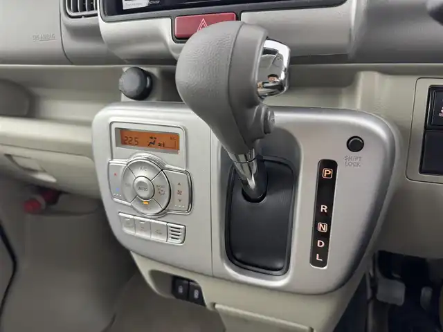 スズキ エブリィ ワゴン PZターボ 熊本県 2025(令7)年 0.3万km クールカーキPM 純正SDナビ/バックカメラ/スズキセーフティサポート/片側パワースライドドア/アイドリングストップ/USB充電ソケット/D席シートヒーター/LEDヘッドライト/オートライト/レベライザー/スマートキー/スペアキー/プッシュスタート