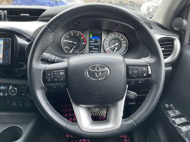 トヨタ ハイラックス Z 青森県 2020(令2)年 3万km スーパーホワイトⅡ ・フルセグ/ナビ/CD/DVD/FM・AM/BT/・ETC2.0/・コーナーセンサー（前後）/・デフロック/・レーンアシスト/・横滑り防止/・クルーズコントロール（追従有り）/・パーキングアシスト/・純正アルミホイール/・バックカメラ/・４WD/・プッシュスタート