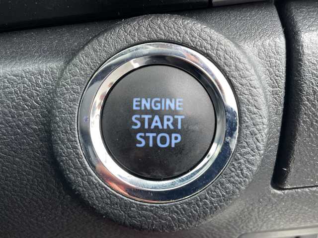 トヨタ ハイラックス Z 青森県 2020(令2)年 3万km スーパーホワイトⅡ ・フルセグ/ナビ/CD/DVD/FM・AM/BT/・ETC2.0/・コーナーセンサー（前後）/・デフロック/・レーンアシスト/・横滑り防止/・クルーズコントロール（追従有り）/・パーキングアシスト/・純正アルミホイール/・バックカメラ/・４WD/・プッシュスタート