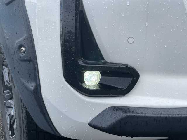 トヨタ ハイラックス Z 青森県 2020(令2)年 3万km スーパーホワイトⅡ ・フルセグ/ナビ/CD/DVD/FM・AM/BT/・ETC2.0/・コーナーセンサー（前後）/・デフロック/・レーンアシスト/・横滑り防止/・クルーズコントロール（追従有り）/・パーキングアシスト/・純正アルミホイール/・バックカメラ/・４WD/・プッシュスタート