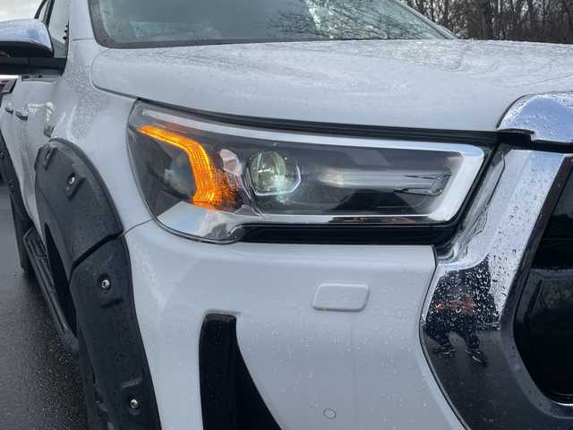 トヨタ ハイラックス Z 青森県 2020(令2)年 3万km スーパーホワイトⅡ ・フルセグ/ナビ/CD/DVD/FM・AM/BT/・ETC2.0/・コーナーセンサー（前後）/・デフロック/・レーンアシスト/・横滑り防止/・クルーズコントロール（追従有り）/・パーキングアシスト/・純正アルミホイール/・バックカメラ/・４WD/・プッシュスタート