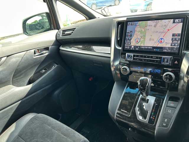 トヨタ アルファード S Aパッケージ タイプブラック 千葉県 2016(平28)年 4.4万km ホワイトパールクリスタルシャイン 特別仕様車　アルパイン１１インチナビＥＸ１１Ｖ　アルパインフリップダウンモニター　バックカメラ　クルコン　両側パワースライドドア　ＢＴ　電動リアゲート　ＡＣ１００Ｖ　ＥＴＣ　１８ＡＷ　ソナー/ＡＬＰＩＮＥ製フリップダウンモニター/ＡＬＰＩＮＥ製１１インチナビ/オットマン/オートクルーズコントロール/両側パワースライドドア/ＢＴ/電動リアゲート/純正ＡＷ/前後コーナーセンサー/LEDライト