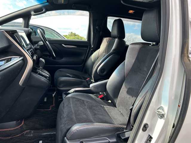 トヨタ アルファード S Aパッケージ タイプブラック 千葉県 2016(平28)年 4.4万km ホワイトパールクリスタルシャイン 特別仕様車　アルパイン１１インチナビＥＸ１１Ｖ　アルパインフリップダウンモニター　バックカメラ　クルコン　両側パワースライドドア　ＢＴ　電動リアゲート　ＡＣ１００Ｖ　ＥＴＣ　１８ＡＷ　ソナー/ＡＬＰＩＮＥ製フリップダウンモニター/ＡＬＰＩＮＥ製１１インチナビ/オットマン/オートクルーズコントロール/両側パワースライドドア/ＢＴ/電動リアゲート/純正ＡＷ/前後コーナーセンサー/LEDライト