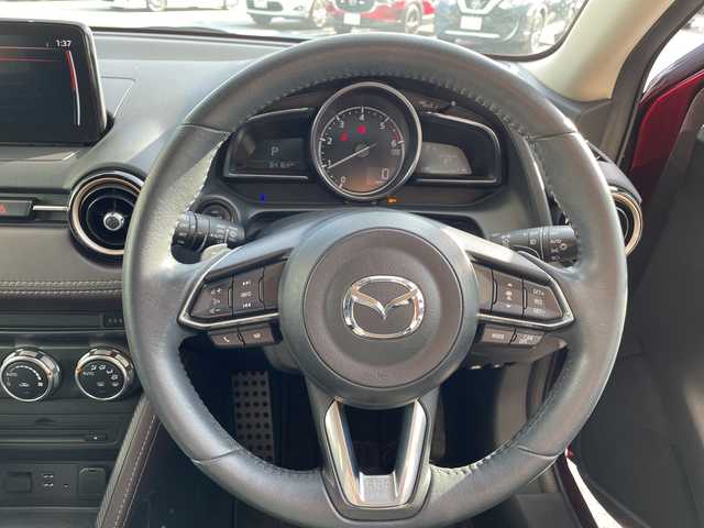 マツダ デミオ XD ツーリング Lパッケージ 愛知県 2017(平29)年 6.5万km ディープクリムゾンマイカ 純正ナビ/レーダークルーズコントロール/シートヒーター/コーナーセンサー/ヘッドアップディスプレイ/純正アルミホイール/ブラインドスポットモニター/LEDヘッドライト/パドルシフト/オートマチックハイビーム/ドライブレコーダー/ETC/衝突軽減システム/フルセグ/CD DVD/Bluetooth/ステアリングスイッチ/スマートキー/プッシュスタート