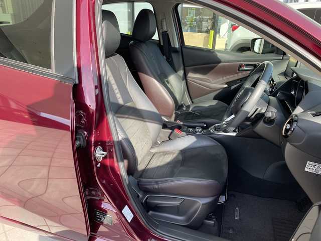 マツダ デミオ XD ツーリング Lパッケージ 愛知県 2017(平29)年 6.5万km ディープクリムゾンマイカ 純正ナビ/レーダークルーズコントロール/シートヒーター/コーナーセンサー/ヘッドアップディスプレイ/純正アルミホイール/ブラインドスポットモニター/LEDヘッドライト/パドルシフト/オートマチックハイビーム/ドライブレコーダー/ETC/衝突軽減システム/フルセグ/CD DVD/Bluetooth/ステアリングスイッチ/スマートキー/プッシュスタート