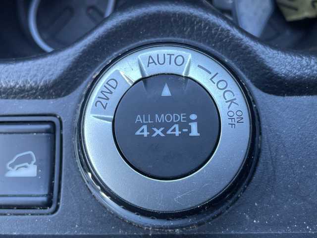 日産 エクストレイル 20X エマージェンシーブレーキ 群馬県 2017(平29)年 7.4万km ダイヤモンドブラック 4WD/純正ナビ(MM316D-W)/CD・DVD・SD/Bluetooth・フルセグ/バックカメラ/ビルトインETC/前席シートヒーター/横滑り防止装置/レーンキープアシスト/衝突軽減ブレーキ/アイドリングストップ/純正アルミホイール/純正フロアマット/LEDヘッドライト/取説・保証書/スマートキー×2