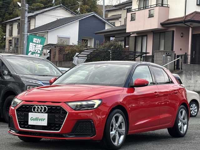 アウディ Ａ１ SB 35TFSI アドバンスド 熊本県 2020(令2)年 4.1万km ミサノレッドパールエフェクト ワンオーナー /純正ナビ/【フルセグTV/Bluetooth/ラジオ/USB】/バックカメラ/アダプティブクルーズコントロール/接近警告/レーン逸脱警告/横滑り防止機能/クリアランスソナー/アイドリングストップ/前席シートヒーター/ビルトインETC2.0/純正17インチAW/ワイヤレス充電/オートライト/前後フォグランプ/LEDヘッドライト/革巻きステアリング/ステアリングスイッチ/保証書/取扱説明書