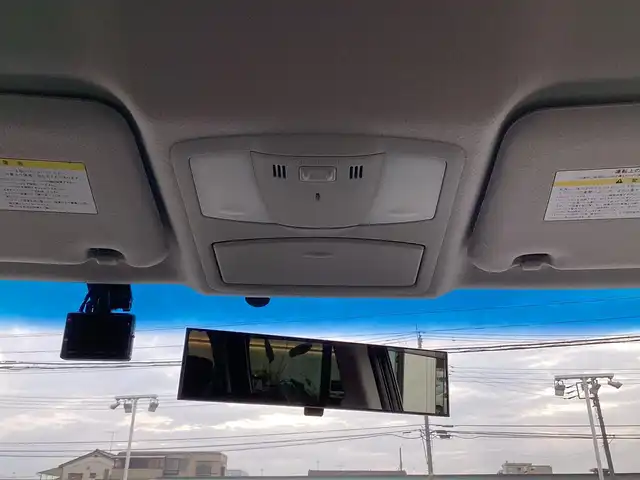日産 エルグランド 250ハイウェイスターS 栃木県 2015(平27)年 7.5万km パール  メモリナビ/ フルセグテレビ/ バックカメラ/ Bluetoothオーディオ/ フリップダウンモニター/ クルーズコントロール/ ドアバイザー/ プッシュスタート/ 片側パワースライドドア/ ETC/ LEDヘッドライト/ フォグライト/ 純正フロアマット/ ２列目オットマン/ 助手席オットマン/ ドラレコ　前後カメラ(ZDR016)/ 保証書、取説、ナビ説