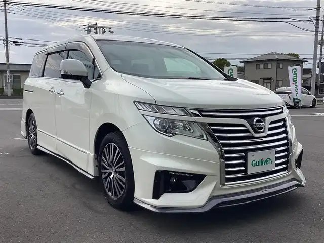 日産 エルグランド 250ハイウェイスターS 栃木県 2015(平27)年 7.5万km パール  メモリナビ/ フルセグテレビ/ バックカメラ/ Bluetoothオーディオ/ フリップダウンモニター/ クルーズコントロール/ ドアバイザー/ プッシュスタート/ 片側パワースライドドア/ ETC/ LEDヘッドライト/ フォグライト/ 純正フロアマット/ ２列目オットマン/ 助手席オットマン/ ドラレコ　前後カメラ(ZDR016)/ 保証書、取説、ナビ説