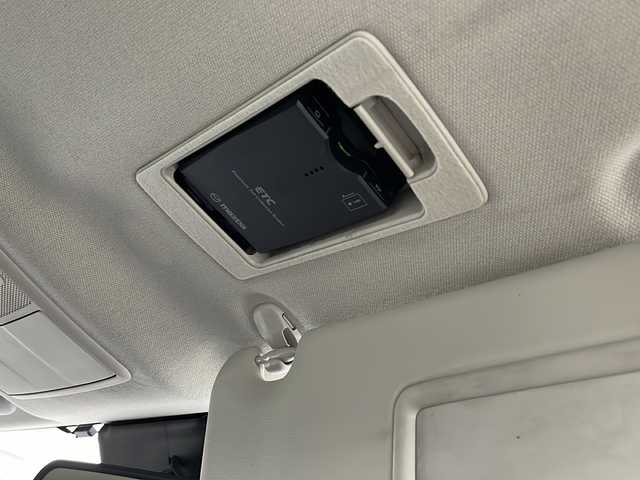 マツダ アクセラ 15S 青森県 2014(平26)年 7.7万km スノーフレイクホワイトパールマイカ ワンオーナー/純正SDナビ/フルセグTV/CD/DVD/BT/USB/AUX/バックカメラ/セーフティクルーズパッケージ/衝突軽減ブレーキ/クルーズコントロール/前後コーナーセンサー/リアビークルモニタリング/ETC/HIDヘッドライト/フォグライト/純正16インチアルミ夏タイヤ/社外16インチアルミスタッドレスタイヤ積込