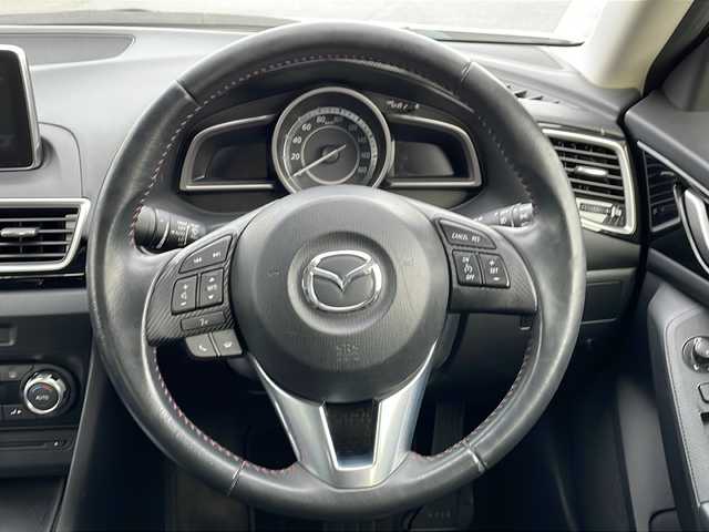マツダ アクセラ 15S 青森県 2014(平26)年 7.7万km スノーフレイクホワイトパールマイカ ワンオーナー/純正SDナビ/フルセグTV/CD/DVD/BT/USB/AUX/バックカメラ/セーフティクルーズパッケージ/衝突軽減ブレーキ/クルーズコントロール/前後コーナーセンサー/リアビークルモニタリング/ETC/HIDヘッドライト/フォグライト/純正16インチアルミ夏タイヤ/社外16インチアルミスタッドレスタイヤ積込