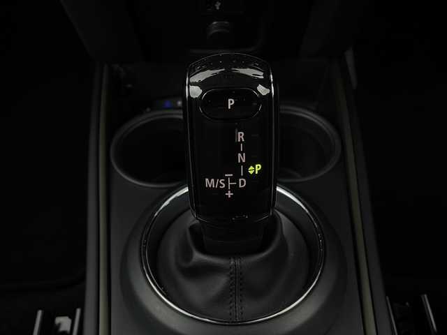 ＭＩＮＩ ＢＭＷ ミニ クロスオーバー クーパー SD オール4 新潟県 2021(令3)年 0.3万km セージグリーンメタリック 衝突被害被害軽減ブレーキ/純正ナビ/　　AM/FM/フルセグ/BT/バックモニター/パワーバックドア/アダプティブクルーズコントロール/HIDオートライト/ハーフレザーシート/純正17インチアルミホイール付/アイドリングストップ/電動パーキングブレーキ/オートブレーキホールド/純正前方ドライブレコーダー/USBポート/スペアキー/スマートキー/ETC2.0