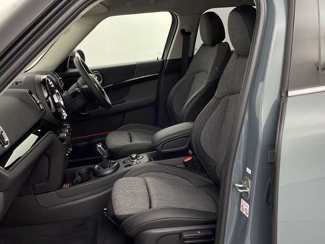 ＭＩＮＩ ＢＭＷ ミニ クロスオーバー クーパー SD オール4 新潟県 2021(令3)年 0.3万km セージグリーンメタリック 衝突被害被害軽減ブレーキ/純正ナビ/　　AM/FM/フルセグ/BT/バックモニター/パワーバックドア/アダプティブクルーズコントロール/HIDオートライト/ハーフレザーシート/純正17インチアルミホイール付/アイドリングストップ/電動パーキングブレーキ/オートブレーキホールド/純正前方ドライブレコーダー/USBポート/スペアキー/スマートキー/ETC2.0