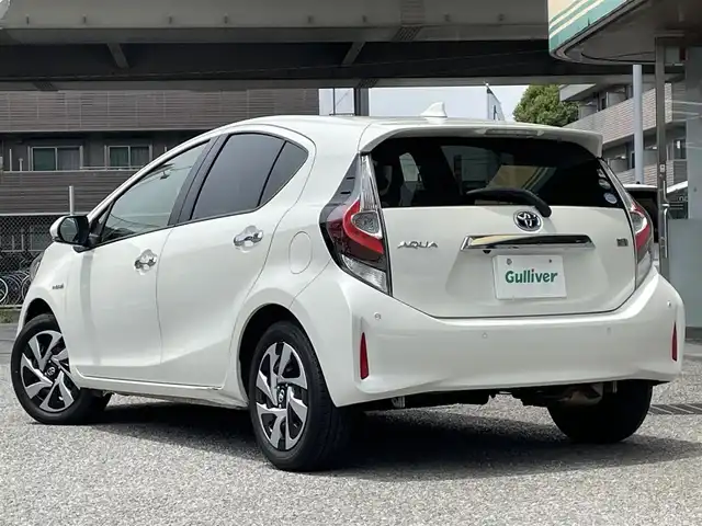 トヨタ アクア S スタイルブラック 千葉県 2020(令2)年 1.2万km ホワイトパールクリスタルシャイン トヨタセーフティセンス/・衝突軽減ブレーキ/・レーンキープアシスト/・オートハイビーム/・クリアランスソナー/純正メモリナビゲーション/（CD/DVD/SD/BT/フルセグTV）/バックカメラ/純正ドライブレコーダー/ビルトインETC/前席シートヒーター/LEDヘッドライト/フォグライト/オートライト/電格ミラー/純正フロアマット/純正ホイールキャップ