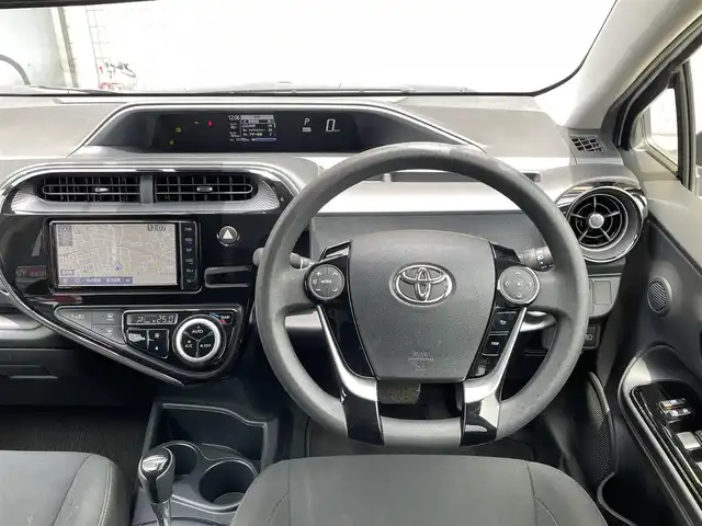 トヨタ アクア S スタイルブラック 千葉県 2020(令2)年 1.2万km ホワイトパールクリスタルシャイン トヨタセーフティセンス/・衝突軽減ブレーキ/・レーンキープアシスト/・オートハイビーム/・クリアランスソナー/純正メモリナビゲーション/（CD/DVD/SD/BT/フルセグTV）/バックカメラ/純正ドライブレコーダー/ビルトインETC/前席シートヒーター/LEDヘッドライト/フォグライト/オートライト/電格ミラー/純正フロアマット/純正ホイールキャップ