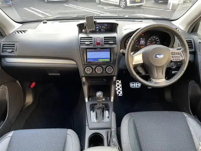 スバル フォレスター 2．0XT アイサイト 愛知県 2012(平24)年 12.3万km ダークグレーメタリック 社外ナビ（AM/FM/BT）/ハーフレザーシート/シートヒーター/パワーシート（D/N席）/前後ドライブレコーダー/純正18インチアルミホイール/ETC/パドルシフト/フォグランプ/取説/保証書/スペアキー