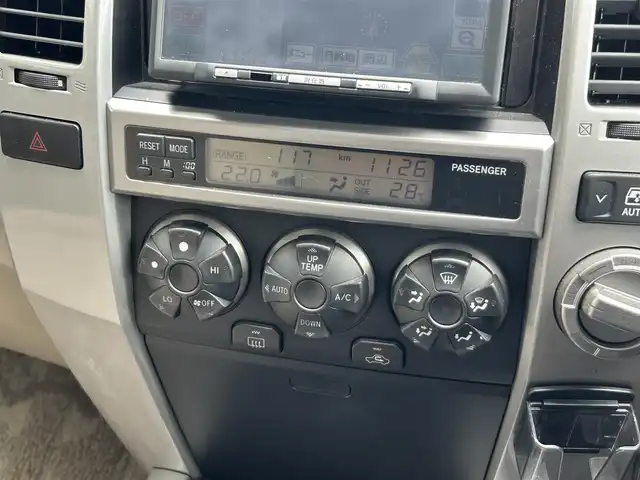 トヨタ ハイラックス サーフ SSR－X 静岡県 2003(平15)年 9.3万km ホワイトパールクリスタルシャイン 社外ナビ/・ワンセグTV/SD/バックカメラ/純正フロアマット/純正アルミホイール