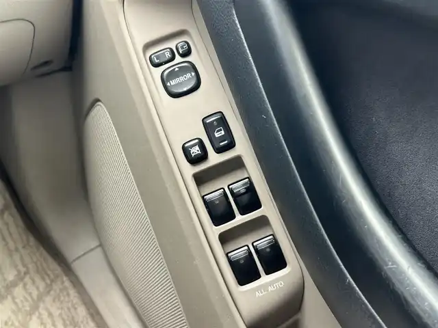 トヨタ ハイラックス サーフ SSR－X 静岡県 2003(平15)年 9.3万km ホワイトパールクリスタルシャイン 社外ナビ/・ワンセグTV/SD/バックカメラ/純正フロアマット/純正アルミホイール