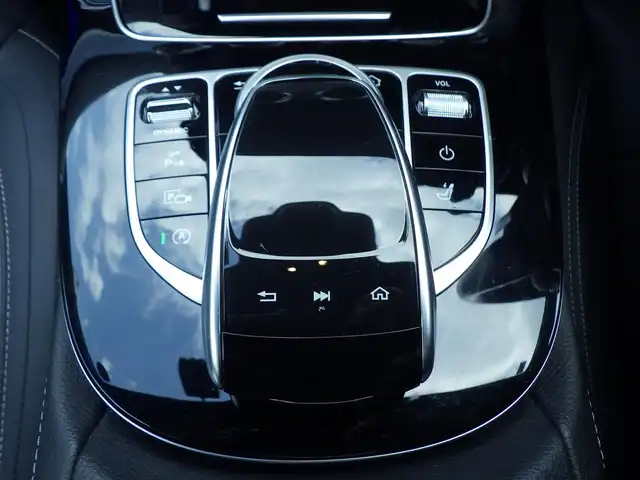 メルセデス・ベンツ Ｅ２００ SW アバンギャルド AMGライン 千葉県 2021(令3)年 3.6万km ポーラホワイト アクティブブレーキアシスト/ブラインドスポットアシスト/レーンチェンジアシスト/アテンションアシスト/ディストロニック/ブラックレザーシート/前席パワーシート/シートヒーター/パフュームアトマイザー/ブルメスター/純正HDDナビ/地デジTV/【Bluetooth接続】/バックカメラ/ドライブレコーダー（前後撮影）/革巻きステアリング/ステアリングスイッチ/パドルシフト/ETC（2.0）/LEDヘッドライト/フォグライト/ウインカーミラー/パークトロニック/純正19インチアルミホイル/サイド/カーテンエアバッグ/キーレスゴー