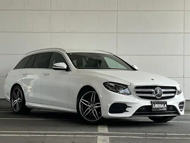 メルセデス・ベンツ Ｅ２００ SW アバンギャルド AMGライン 山形県 2021(令3)年 3.6万km ポーラホワイト アクティブブレーキアシスト/ブラインドスポットアシスト/レーンチェンジアシスト/アテンションアシスト/ディストロニック/ブラックレザーシート/前席パワーシート/シートヒーター/パフュームアトマイザー/ブルメスター/純正HDDナビ/地デジTV/【Bluetooth接続】/バックカメラ/ドライブレコーダー（前後撮影）/革巻きステアリング/ステアリングスイッチ/パドルシフト/ETC（2.0）/LEDヘッドライト/フォグライト/ウインカーミラー/パークトロニック/純正19インチアルミホイル/サイド/カーテンエアバッグ/キーレスゴー