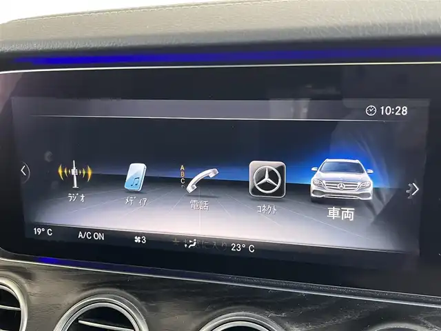メルセデス・ベンツ Ｅ２００ SW アバンギャルド AMGライン 山形県 2021(令3)年 3.6万km ポーラホワイト アクティブブレーキアシスト/ブラインドスポットアシスト/レーンチェンジアシスト/アテンションアシスト/ディストロニック/ブラックレザーシート/前席パワーシート/シートヒーター/パフュームアトマイザー/ブルメスター/純正HDDナビ/地デジTV/【Bluetooth接続】/バックカメラ/ドライブレコーダー（前後撮影）/革巻きステアリング/ステアリングスイッチ/パドルシフト/ETC（2.0）/LEDヘッドライト/フォグライト/ウインカーミラー/パークトロニック/純正19インチアルミホイル/サイド/カーテンエアバッグ/キーレスゴー