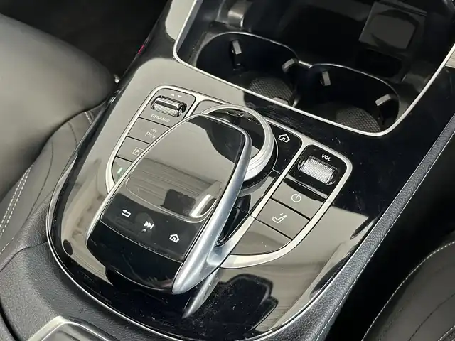 メルセデス・ベンツ Ｅ２００ SW アバンギャルド AMGライン 山形県 2021(令3)年 3.6万km ポーラホワイト アクティブブレーキアシスト/ブラインドスポットアシスト/レーンチェンジアシスト/アテンションアシスト/ディストロニック/ブラックレザーシート/前席パワーシート/シートヒーター/パフュームアトマイザー/ブルメスター/純正HDDナビ/地デジTV/【Bluetooth接続】/バックカメラ/ドライブレコーダー（前後撮影）/革巻きステアリング/ステアリングスイッチ/パドルシフト/ETC（2.0）/LEDヘッドライト/フォグライト/ウインカーミラー/パークトロニック/純正19インチアルミホイル/サイド/カーテンエアバッグ/キーレスゴー