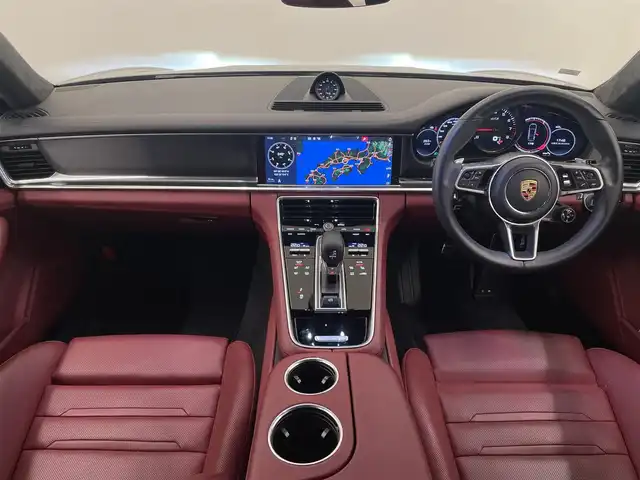 ポルシェ パナメーラ GTS 岡山県 2019(令1)年 4.7万km ヴァルカノグレーメタリック ＰＣＭ/スポーツクロノ/ＢＯＳＥサウンド/ＬＫＡ/ＬＣＡ/サラウンドアシスト/交通渋滞アシスト/パークアシスト/ＡＣＣ/走行モード/スポーツエグゾースト/電動リアスポイラー/アイドリングストップ/アップルカープレイ/レザーシート（ボルドー）/シートヒーター/エアシート/純正20インチアルミ/社外レーダー/社外ドラレコ