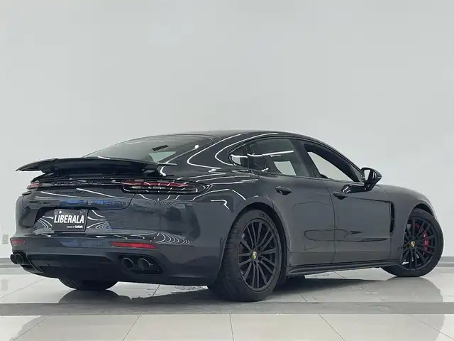 ポルシェ パナメーラ GTS 岡山県 2019(令1)年 4.7万km ヴァルカノグレーメタリック ＰＣＭ/スポーツクロノ/ＢＯＳＥサウンド/ＬＫＡ/ＬＣＡ/サラウンドアシスト/交通渋滞アシスト/パークアシスト/ＡＣＣ/走行モード/スポーツエグゾースト/電動リアスポイラー/アイドリングストップ/アップルカープレイ/レザーシート（ボルドー）/シートヒーター/エアシート/純正20インチアルミ/社外レーダー/社外ドラレコ