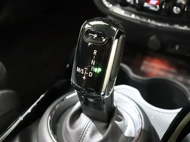 ＭＩＮＩ ＢＭＷ ミニ クラブマン クーパー S 静岡県 2020(令2)年 4.6万km MINI Yoursエニグマティックブラック 純正ナビ/バックカメラ/PDC/ACC/ユニオンジャック/18インチ純正マルチレイスポークAW/コンフォートパッケージ/ペッパーパッケージ/ユニオンジャック/LEDヘッドライト/スペアキー