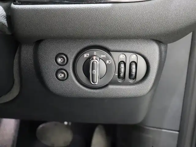 ＭＩＮＩ ＢＭＷ ミニ クラブマン クーパー S 静岡県 2020(令2)年 4.6万km MINI Yoursエニグマティックブラック 純正ナビ/バックカメラ/PDC/ACC/ユニオンジャック/18インチ純正マルチレイスポークAW/コンフォートパッケージ/ペッパーパッケージ/ユニオンジャック/LEDヘッドライト/スペアキー