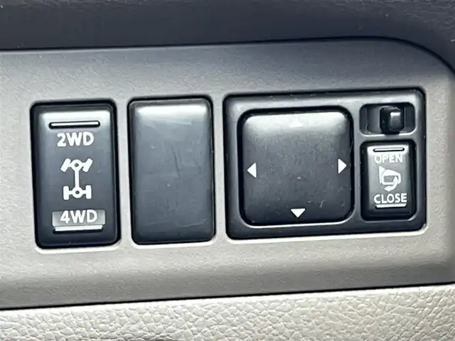日産 ノート 15E FOUR 道央・札幌 2006(平18)年 14.7万km トワイライトグレー ４WD/社外HDDナビ/AM/FM/CD/ワンセグ/コーナーセンサー/スマートキー/LEDヘッドライト/オートライト/フォグランプ/電動格納ミラー/純正フロアマット/ドアバイザー/社外AW付冬タイヤ積込/175/65/R14/2020年/山5mm