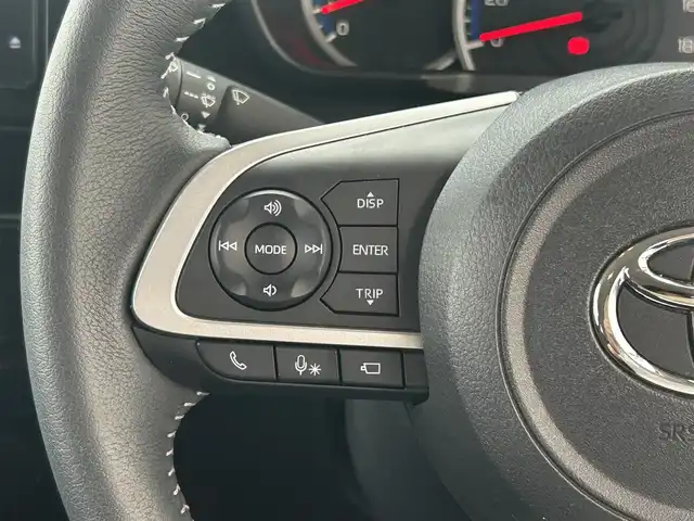 トヨタ ルーミー カスタムG 大阪府 2024(令6)年 0.8万km ブラックマイカメタリック ワンオーナー/純正9インチメモリナビ（NMZN-Y73D)/BT/CD/SD/TV/HDMI/iPod/360度カメラ/前後ドラレコ（ZDR035）/両側パワースライドドア/前後コーナーセンサー/LEDヘッドライト/LEDフロントフォグランプ/後席ロールサンシェード/純正フロアマット/プッシュスタート/スペアキー/ETC