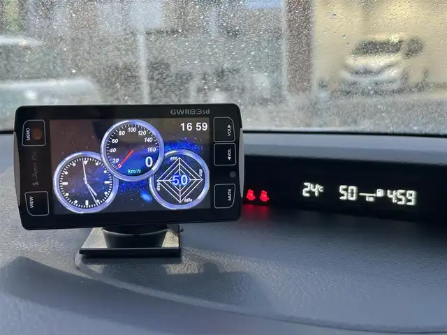 スバル アウトバック グランドマスター 埼玉県 2014(平26)年 5.3万km アイスシルバーメタリック 純正ナビ（Ｂｌｕｅｔｏｏｔｈ、ＣＤ、ＤＶＤ、フルセグＴＶ）/バックカメラ/ＥＴＣ/前方ドラレコ/Ｄ＋Ｎ席シートヒーター/ＵＳＢ入力端子/スペアキー/追従走行有クルコン/純正フロアマット/レザーシート/スマートキー/プッシュスタート/4WD/取扱説明書/ナビ取扱説明書/オートエアコン/純正アルミ/横滑り防止装置/レーンキープアシスト/オートライト/キセノンヘッドライト/ダブルエアバッグ/衝突被害軽減システム