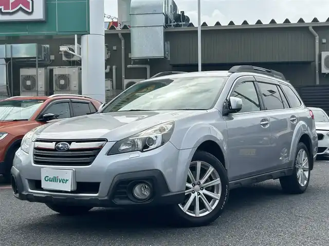 スバル アウトバック グランドマスター 埼玉県 2014(平26)年 5.3万km アイスシルバーメタリック 純正ナビ（Ｂｌｕｅｔｏｏｔｈ、ＣＤ、ＤＶＤ、フルセグＴＶ）/バックカメラ/ＥＴＣ/前方ドラレコ/Ｄ＋Ｎ席シートヒーター/ＵＳＢ入力端子/スペアキー/追従走行有クルコン/純正フロアマット/レザーシート/スマートキー/プッシュスタート/4WD/取扱説明書/ナビ取扱説明書/オートエアコン/純正アルミ/横滑り防止装置/レーンキープアシスト/オートライト/キセノンヘッドライト/ダブルエアバッグ/衝突被害軽減システム