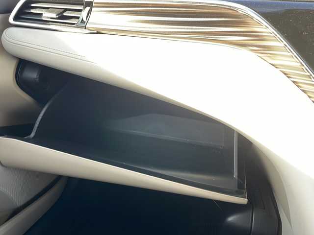 トヨタ カムリ G レザーパッケージ 静岡県 2017(平29)年 7万km プラチナホワイトパールマイカ /純正ナビ/地デジTV//純正CD/DVD/Bluetooth//バックカメラ//レザーシート//シートヒーター//セーフティセンス//レーダークルーズコントロール//オートハイビーム//ドライブレコーダー//純正18インチAW//LEDヘッドライト//スマートキー//スペアキー