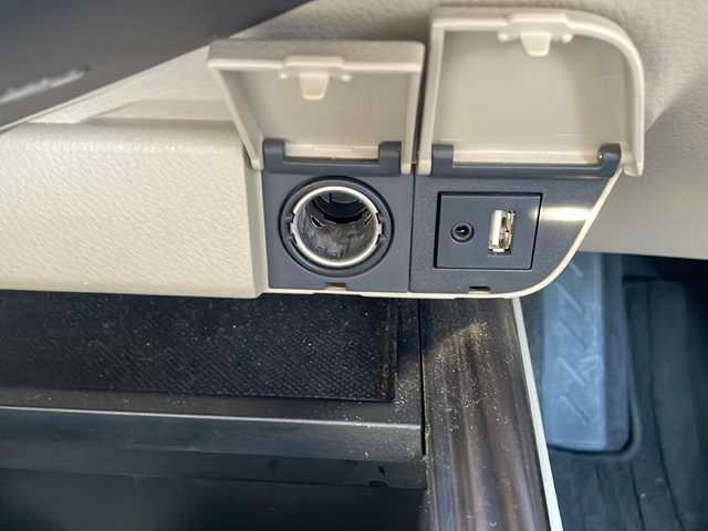 トヨタ カムリ G レザーパッケージ 静岡県 2017(平29)年 7万km プラチナホワイトパールマイカ /純正ナビ/地デジTV//純正CD/DVD/Bluetooth//バックカメラ//レザーシート//シートヒーター//セーフティセンス//レーダークルーズコントロール//オートハイビーム//ドライブレコーダー//純正18インチAW//LEDヘッドライト//スマートキー//スペアキー