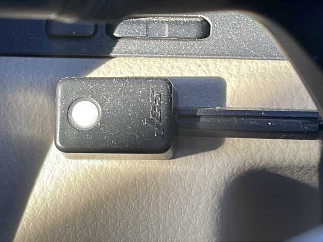 トヨタ カムリ G レザーパッケージ 静岡県 2017(平29)年 7万km プラチナホワイトパールマイカ /純正ナビ/地デジTV//純正CD/DVD/Bluetooth//バックカメラ//レザーシート//シートヒーター//セーフティセンス//レーダークルーズコントロール//オートハイビーム//ドライブレコーダー//純正18インチAW//LEDヘッドライト//スマートキー//スペアキー