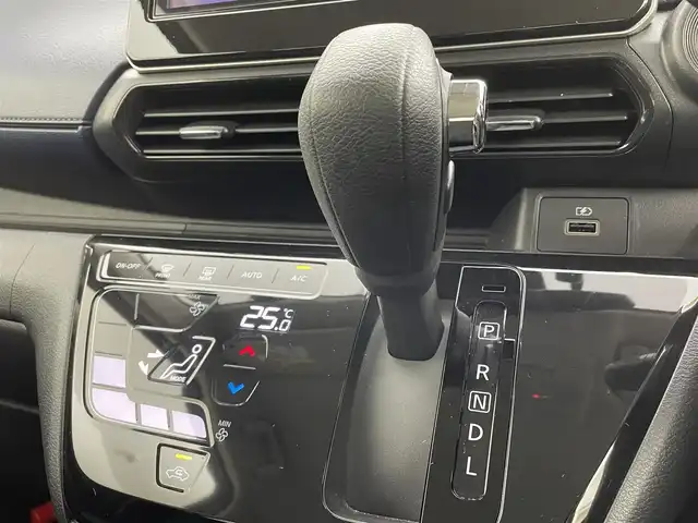 日産 デイズ ハイウェイスターX 茨城県 2023(令5)年 1.7万km ブラック ●純正ナビ/●CD，BT接続，フルセグTV/●パワーステアリング/●パワーウィンドウ/●エアコン/●キーレス/●ABS/●運転席＋助手席エアバック/●カーテンエアバック/●サイドエアバッグ/●LED ライト/●フォグランプ/●ETC/●スマートキー/●プッシュスタート/●集中ドアロック/●盗難防止装置/●オートライト/●横滑り防止装置/●衝突被害軽減ブレーキ/●衝突安全ボディ/●アイドリングストップ/●障害物センサー