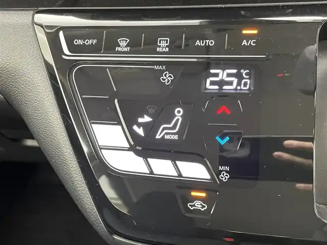 日産 デイズ ハイウェイスターX 茨城県 2023(令5)年 1.7万km ブラック ●純正ナビ/●CD，BT接続，フルセグTV/●パワーステアリング/●パワーウィンドウ/●エアコン/●キーレス/●ABS/●運転席＋助手席エアバック/●カーテンエアバック/●サイドエアバッグ/●LED ライト/●フォグランプ/●ETC/●スマートキー/●プッシュスタート/●集中ドアロック/●盗難防止装置/●オートライト/●横滑り防止装置/●衝突被害軽減ブレーキ/●衝突安全ボディ/●アイドリングストップ/●障害物センサー